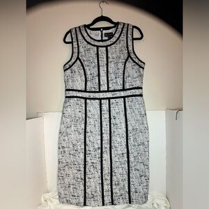 Dana Buckman woman dress size 14 black gray white color See pictures